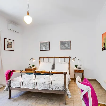 Vila Avra By
